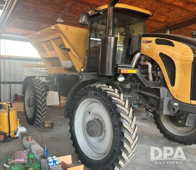 Image of RoGator RG1100C equipment image 2