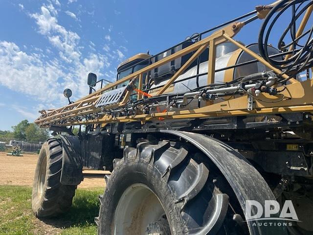 Image of RoGator RG1100C equipment image 3
