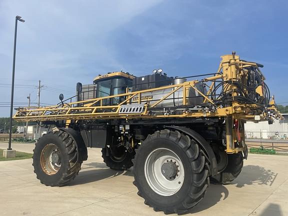 Image of RoGator RG1100C equipment image 4