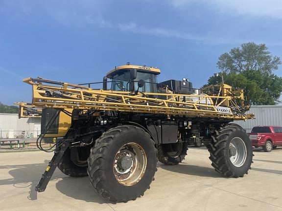 Image of RoGator RG1100C equipment image 3