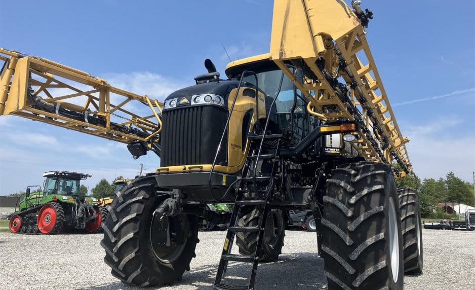 2020 RoGator RG1100C Equipment Image0