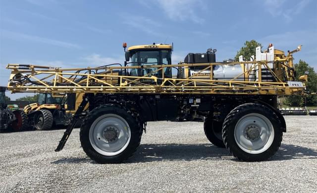 Image of RoGator RG1100C equipment image 2
