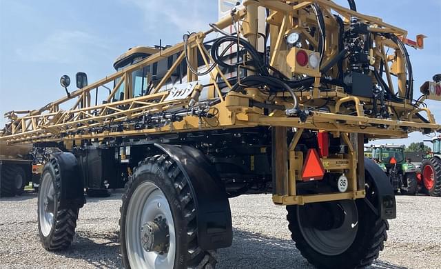 Image of RoGator RG1100C equipment image 3