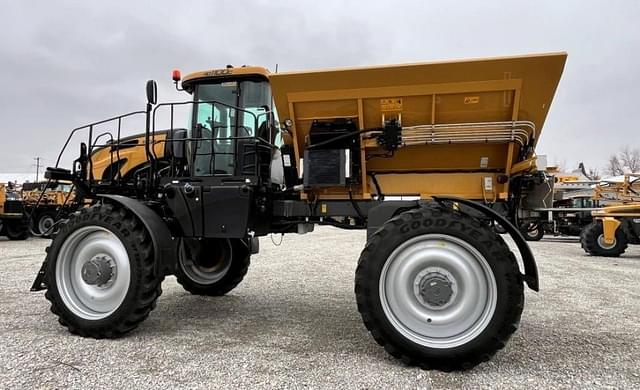 Image of RoGator RG1100C equipment image 2