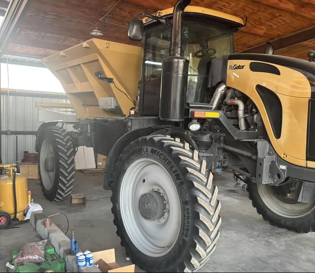 Image of RoGator RG1100C equipment image 1