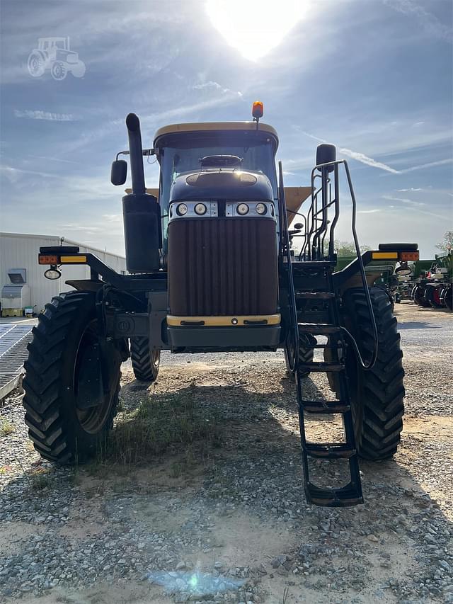 Image of RoGator RG1100C equipment image 2