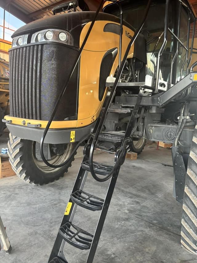 Image of RoGator RG1100C equipment image 2