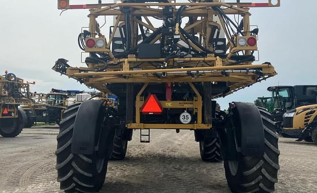 Image of RoGator RG1100C equipment image 4