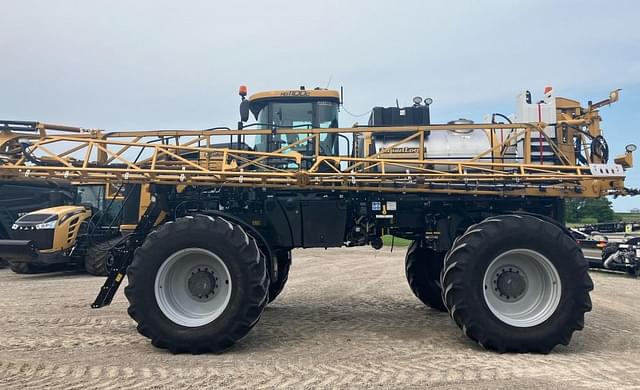 Image of RoGator RG1100C equipment image 2