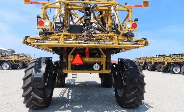 Image of RoGator RG1100C equipment image 3