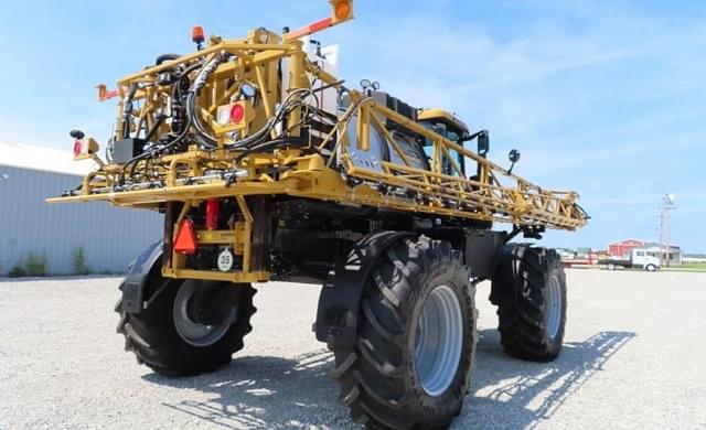 Image of RoGator RG1100C equipment image 4