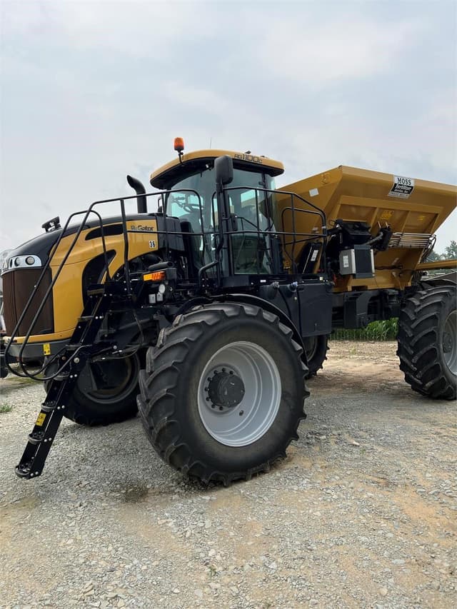 Image of RoGator RG1100C equipment image 4