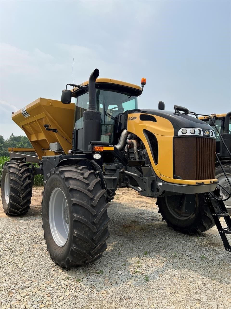 Image of RoGator RG1100C Primary image