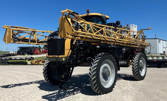 Image of RoGator RG1100C equipment image 2