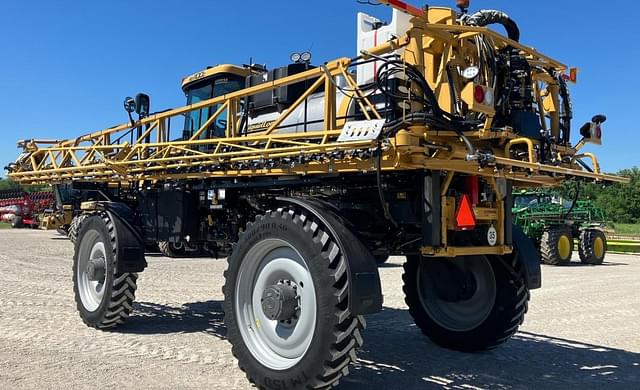 Image of RoGator RG1100C equipment image 4