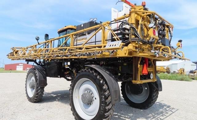 Image of RoGator RG1100C equipment image 2