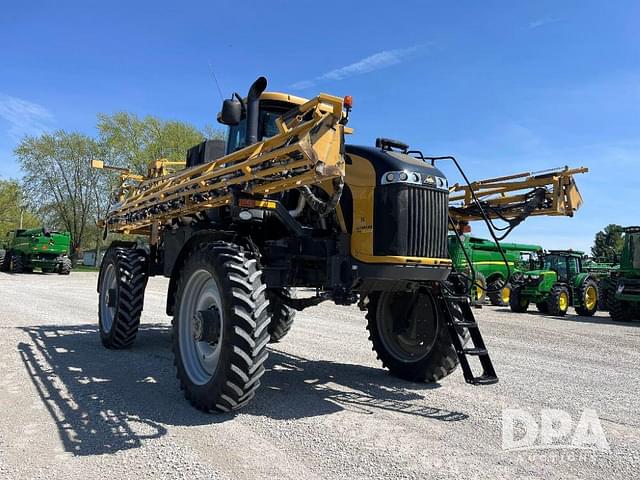 Image of RoGator RG1100C equipment image 4