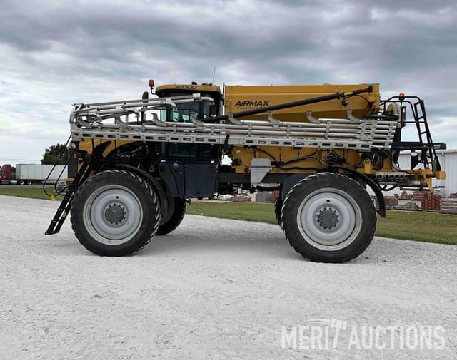 Image of RoGator RG1300 equipment image 1