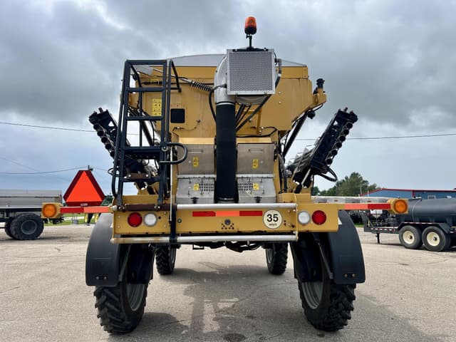 Image of RoGator RG1300C equipment image 3