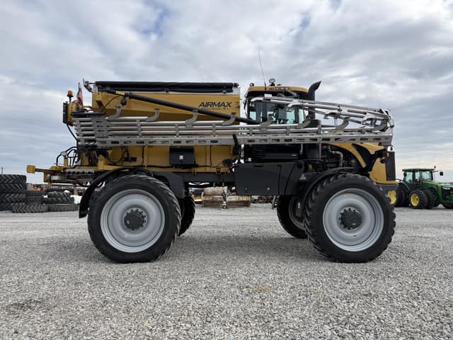Image of RoGator RG1300C equipment image 3