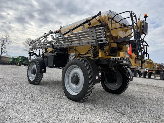 Image of RoGator RG1300C equipment image 4