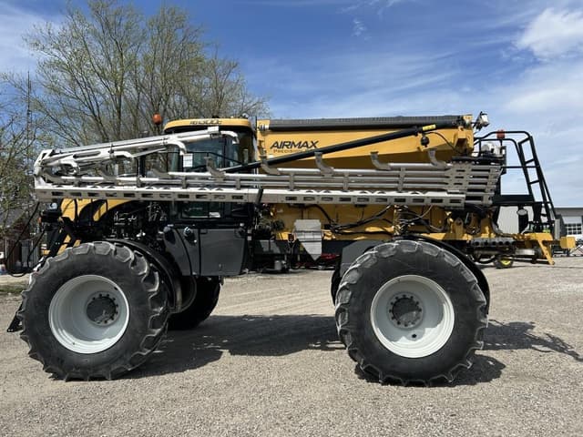 Image of RoGator RG1300C equipment image 2