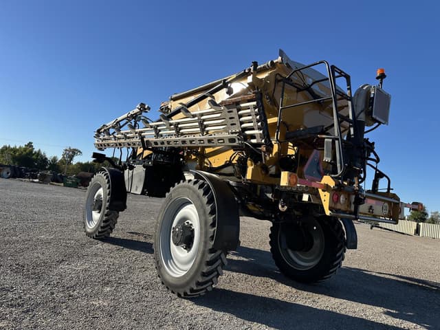 Image of RoGator RG1300C equipment image 4