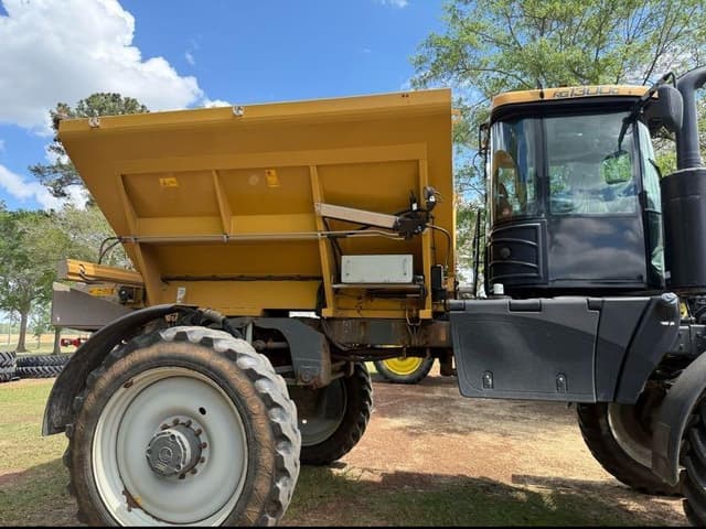 Image of RoGator RG1300C equipment image 3