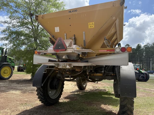 Image of RoGator RG1300C equipment image 4