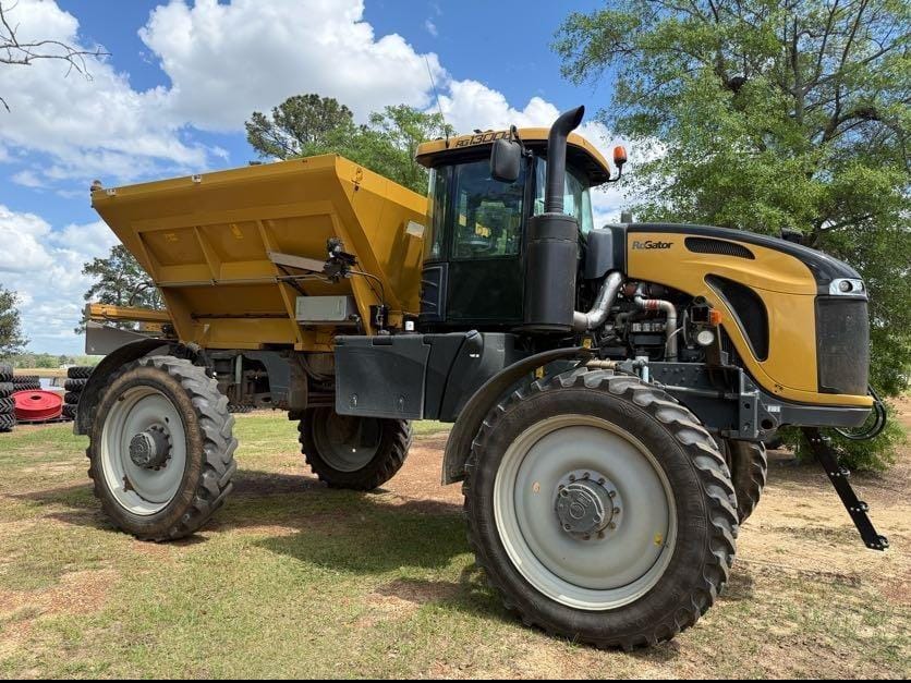 2020 RoGator RG1300C Equipment Image0