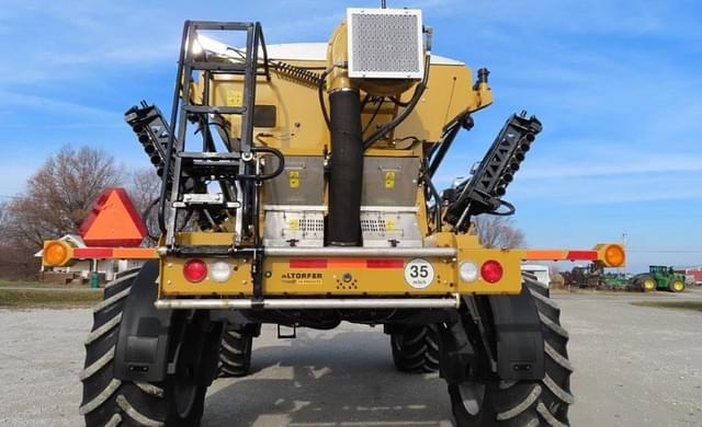 Image of RoGator RG1300C equipment image 3
