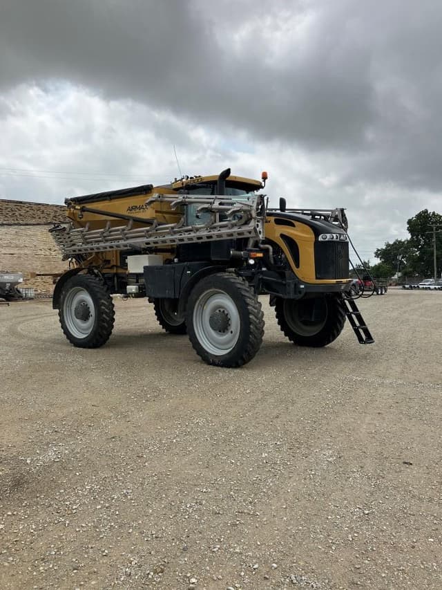 Image of RoGator RG1300C equipment image 3