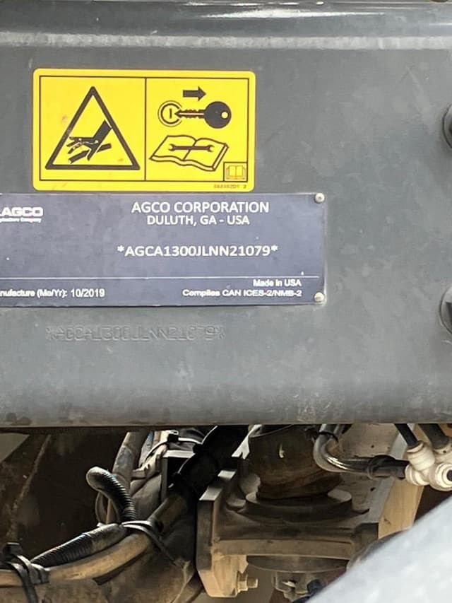 Image of RoGator RG1300C equipment image 4