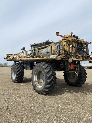 2020 RoGator RG1300C Equipment Image0