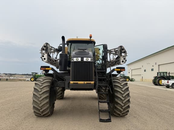 Image of RoGator RG1300C equipment image 4