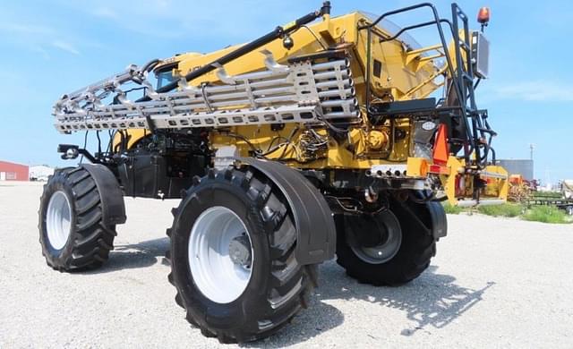 Image of RoGator RG1300C equipment image 2