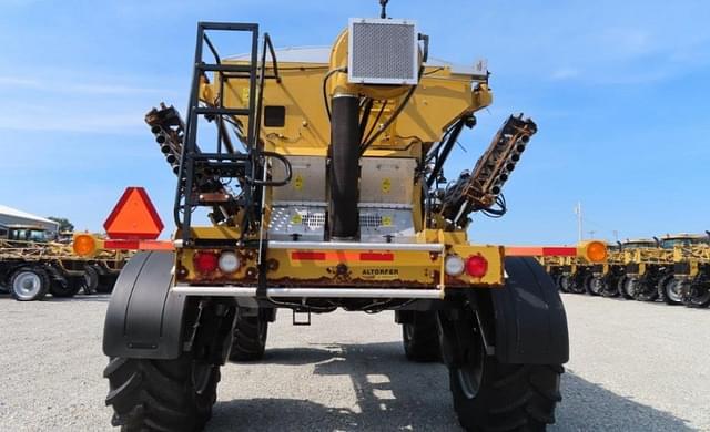 Image of RoGator RG1300C equipment image 3