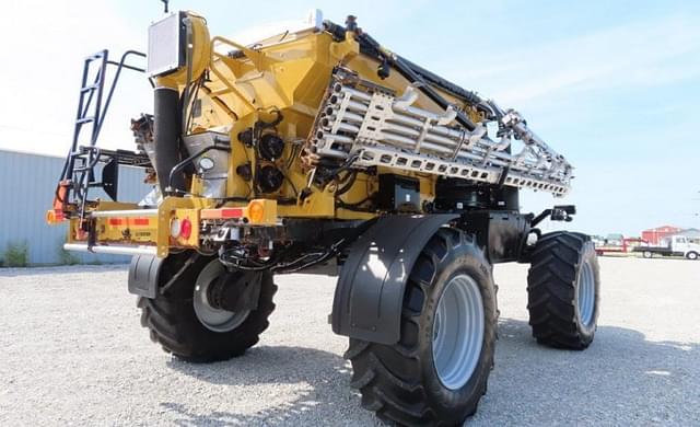 Image of RoGator RG1300C equipment image 4