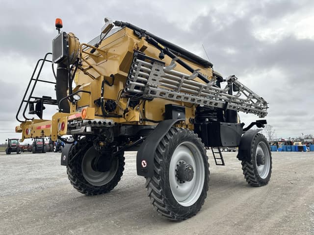 Image of RoGator RG1300C equipment image 3