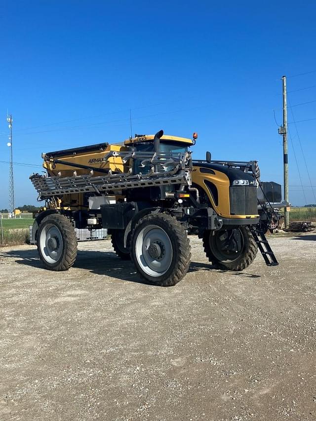 Image of RoGator RG1300 equipment image 3