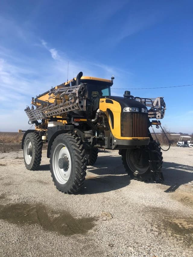 Image of RoGator RG1300C equipment image 3