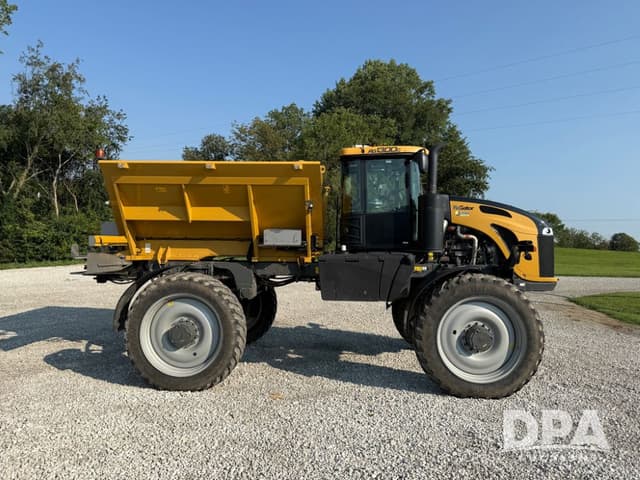 Image of RoGator RG1300C equipment image 4