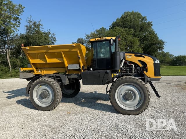 Image of RoGator RG1300C equipment image 3