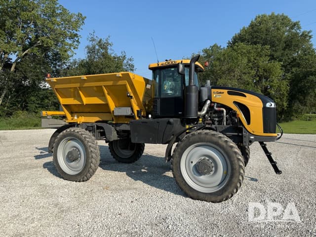 Image of RoGator RG1300C equipment image 2