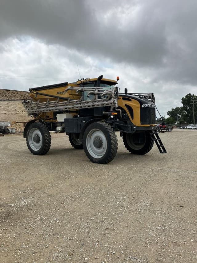 Image of RoGator RG1300C equipment image 3