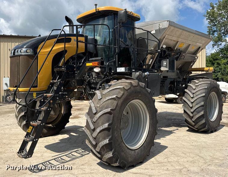2020 RoGator RG1300C Equipment Image0