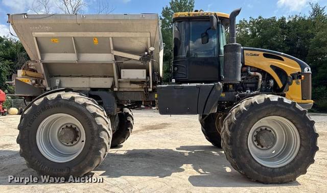 Image of RoGator RG1300C equipment image 3