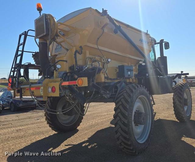 Image of RoGator RG1300C equipment image 4
