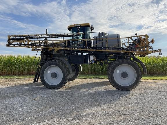 Image of RoGator RG700B equipment image 3