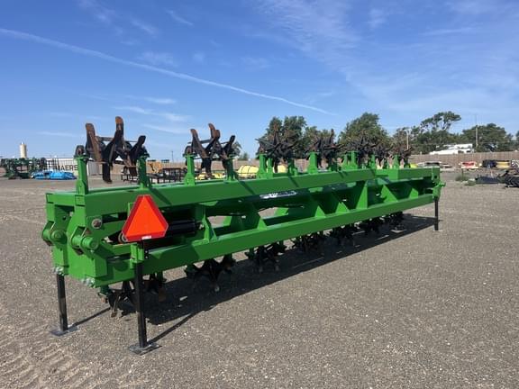 Image of Sam Stevens Sandfighter equipment image 3